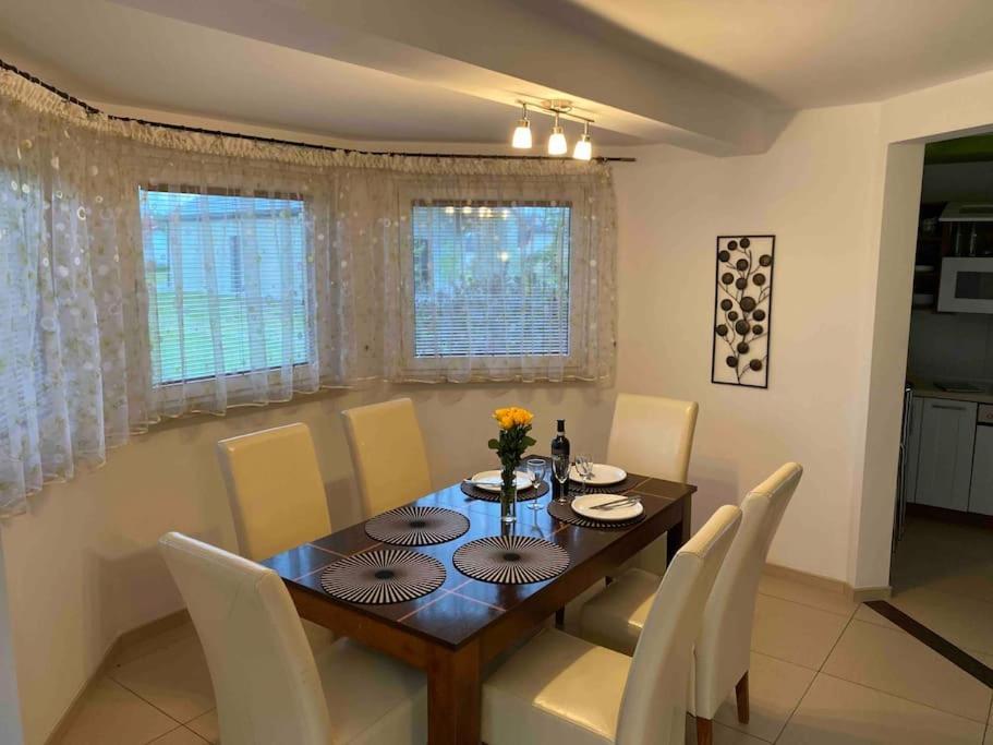 4 Bedroom Family House With Access To A Hot Tub Гочауковіце-Здруй Екстер'єр фото